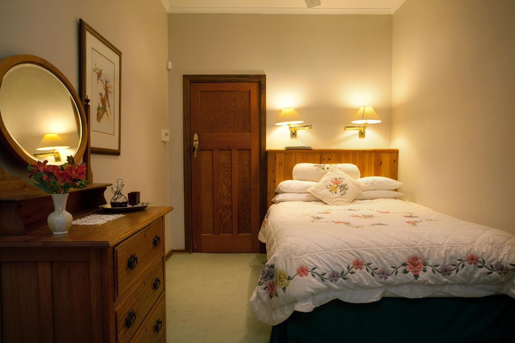 Lupus Den Country House B&B Sunland 외부 사진