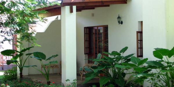 Lupus Den Country House B&B Sunland 외부 사진